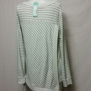 Loveapella New MEDIUM pull over knit top